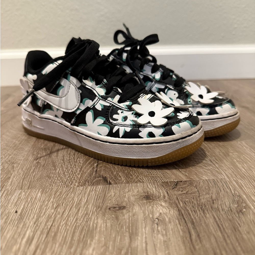 Nike Kids Floral Sneakers - Black and White